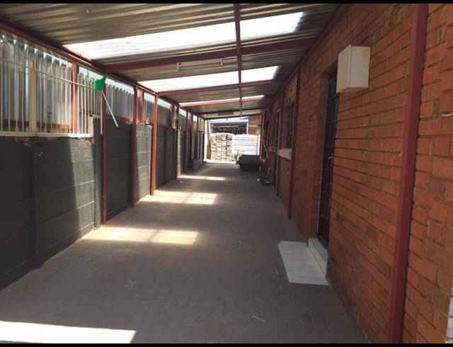 4 BEDROOM HOUSE FOR SALE IN LENASIA